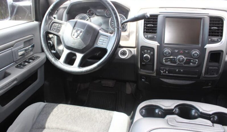 
								2013 Ram 1500 Big Horn full									