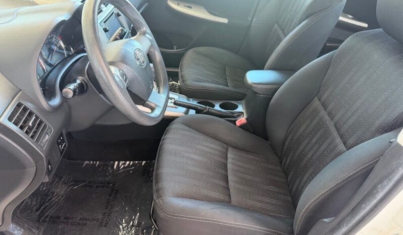 
								2013 Toyota Corolla S full									