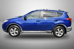 
										2015 Toyota RAV4 XLE full									