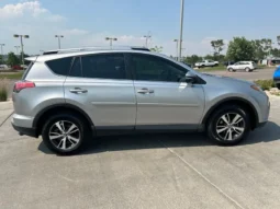
										2018 Toyota RAV4 XLE full									