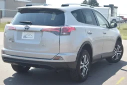 
										2018 Toyota RAV4 LE full									