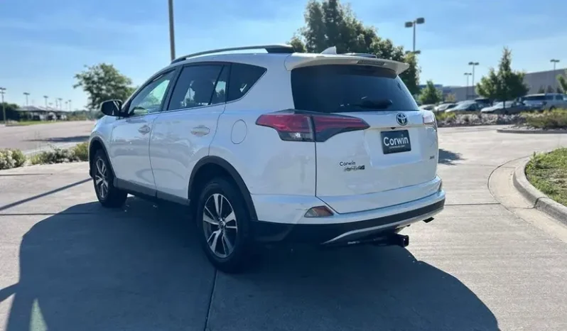 
								2018 Toyota RAV4 XLE full									