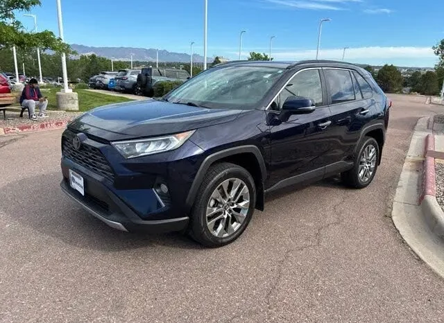 
								2019 Toyota RAV4 Limited full									