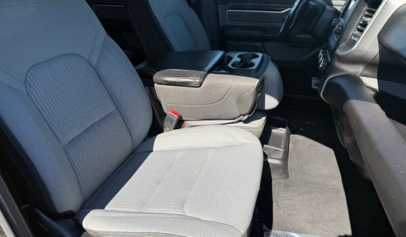 
								2020 Ram 1500 Big Horn full									