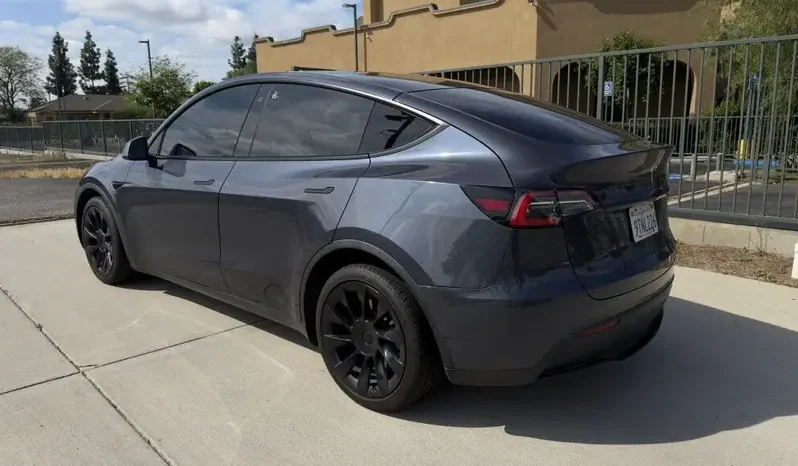 
								2020 Tesla Model Y Long Range Sport Utility 4D full									