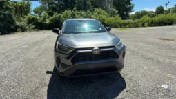 
										2021 Toyota RAV4 LE full									