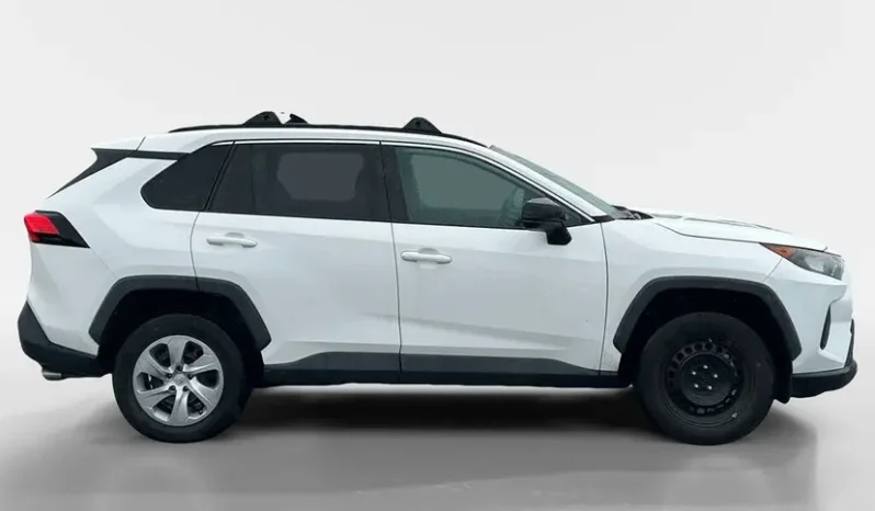 
								2021 Toyota RAV4 LE full									