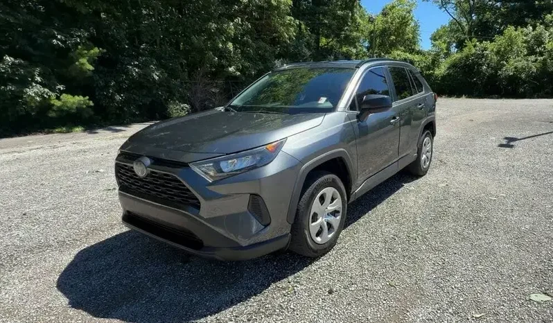 
								2021 Toyota RAV4 LE full									