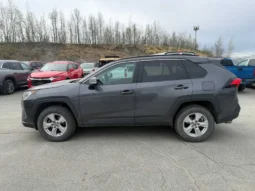 
										2021 Toyota RAV4 XLE full									