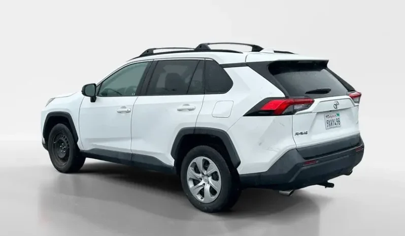 
								2021 Toyota RAV4 LE full									
