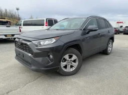 
										2021 Toyota RAV4 XLE full									