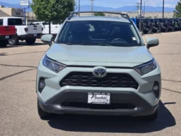 
										2021 Toyota RAV4 XLE full									