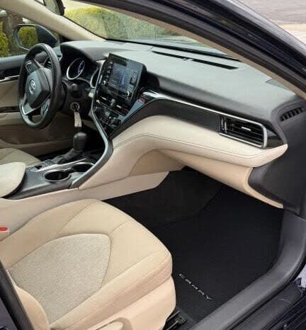
								2022 Toyota Camry LE full									