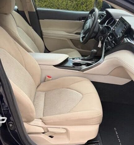 
								2022 Toyota Camry LE full									
