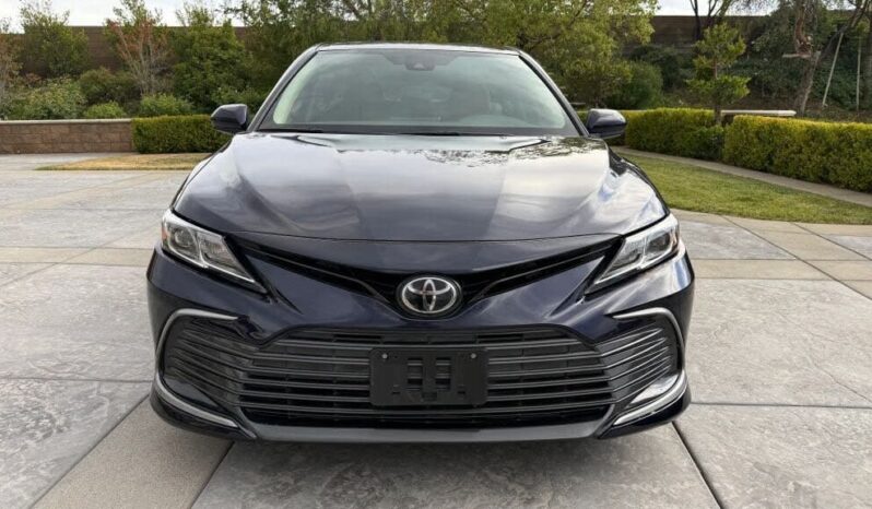 
								2022 Toyota Camry LE full									