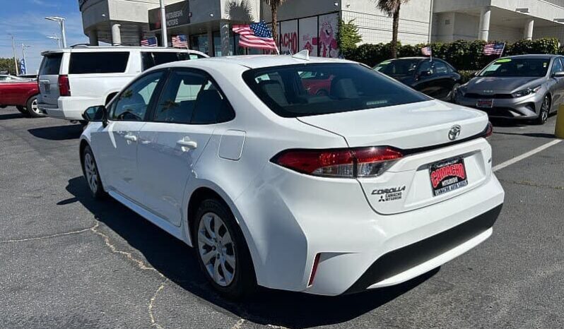 
								2022 Toyota Corolla LE full									