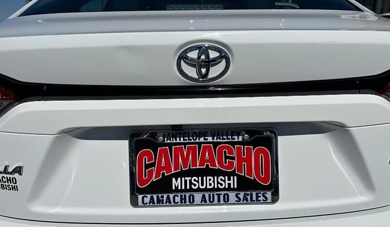 
								2022 Toyota Corolla LE full									