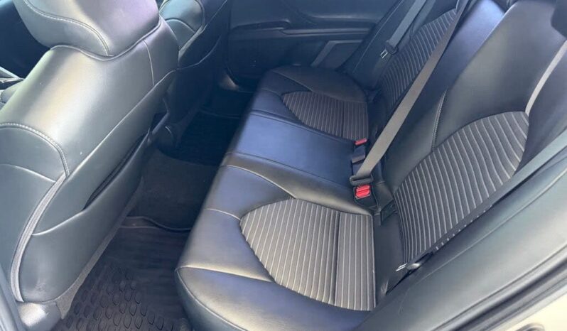 
								2023 Toyota Camry SE full									