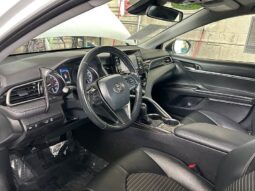 
										2023 Toyota Camry SE full									