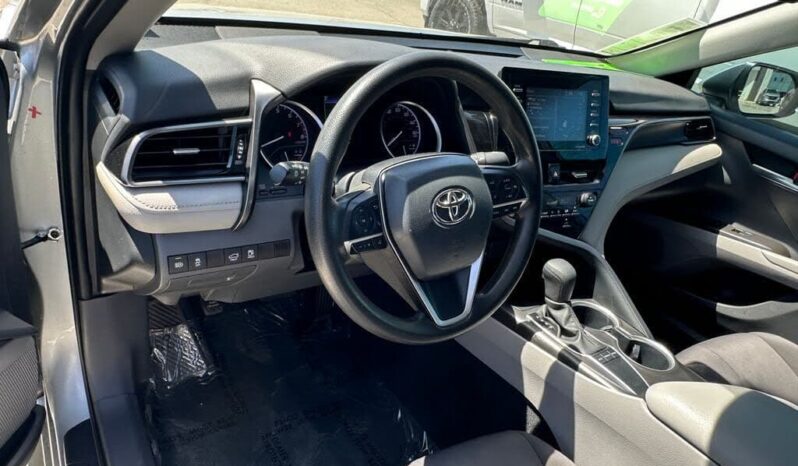 
								2023 Toyota Camry LE full									