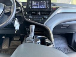 
										2023 Toyota Camry SE full									