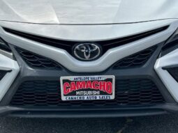 
										2023 Toyota Camry SE full									