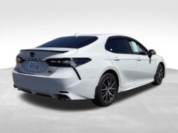 
										2023 Toyota Camry SE full									