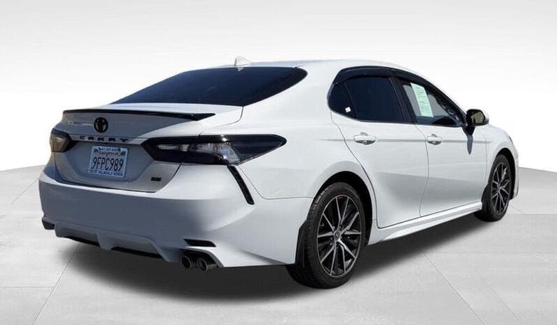 
								2023 Toyota Camry SE full									
