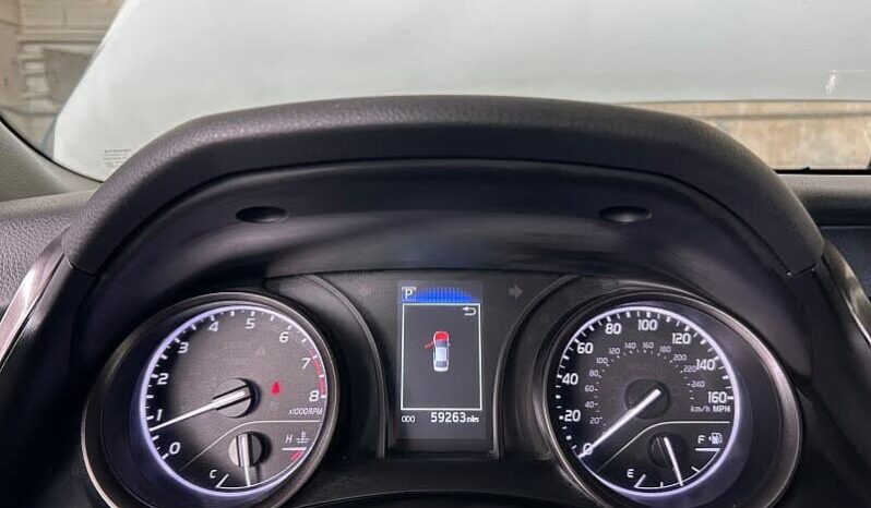 
								2023 Toyota Camry SE full									