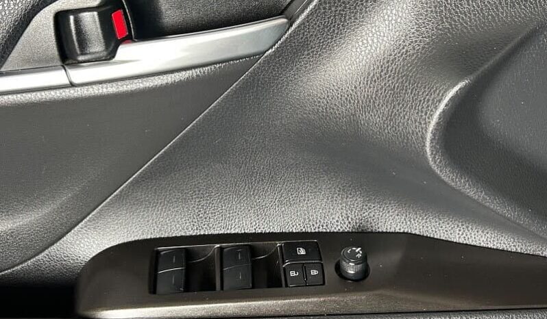 
								2023 Toyota Camry SE full									