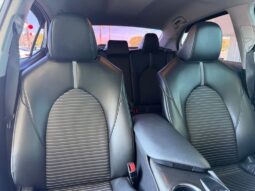 
										2023 Toyota Camry SE full									