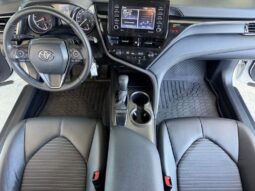 
										2023 Toyota Camry SE full									