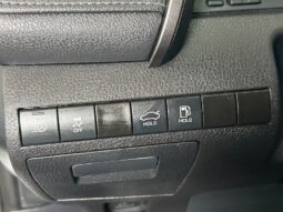 
										2023 Toyota Camry SE full									