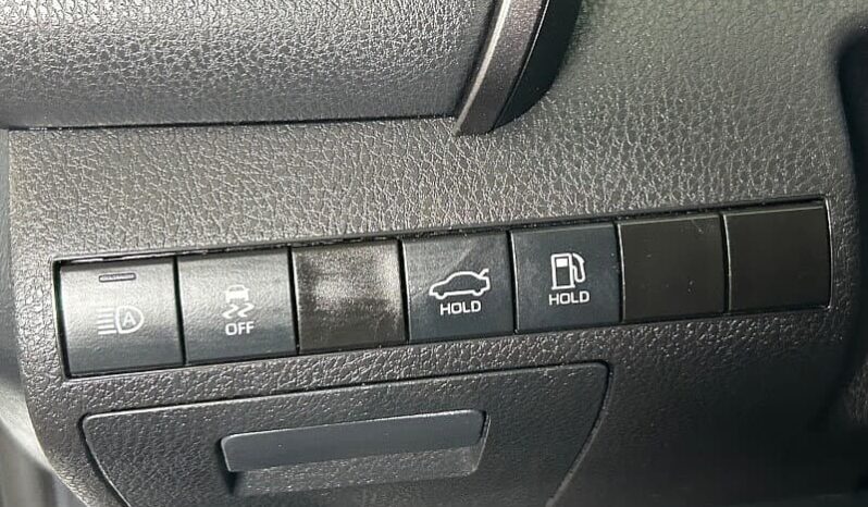 
								2023 Toyota Camry SE full									