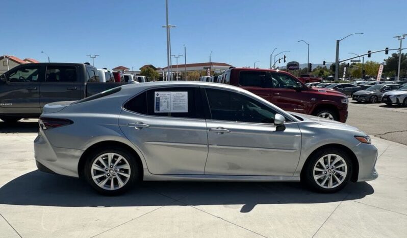 
								2023 Toyota Camry LE full									