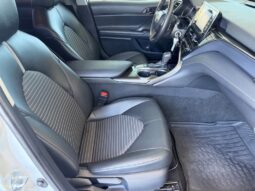 
										2023 Toyota Camry SE full									