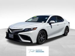 
										2023 Toyota Camry SE full									