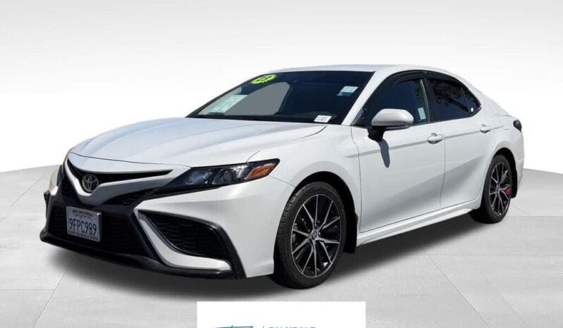 
								2023 Toyota Camry SE full									