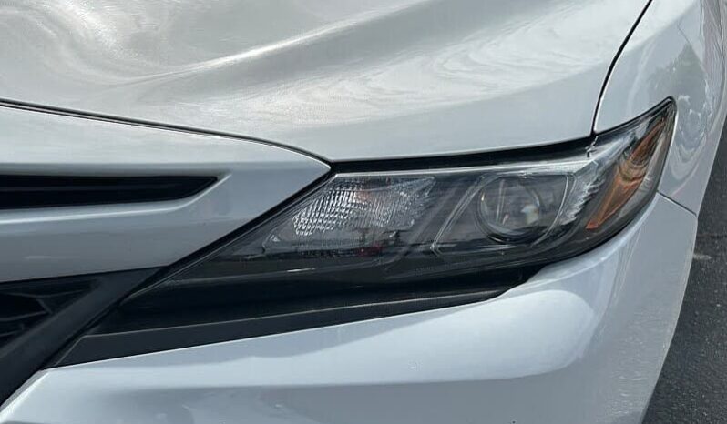 
								2023 Toyota Camry SE full									