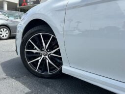 
										2023 Toyota Camry SE full									