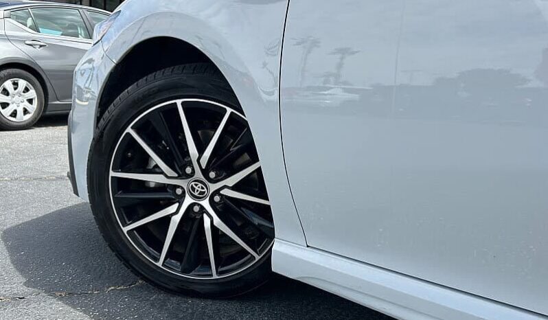 
								2023 Toyota Camry SE full									