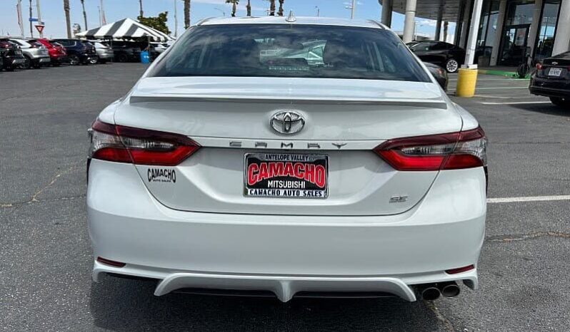 
								2023 Toyota Camry SE full									