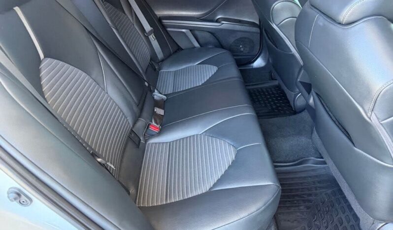 
								2023 Toyota Camry SE full									