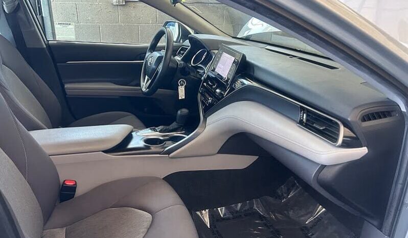 
								2023 Toyota Camry LE full									