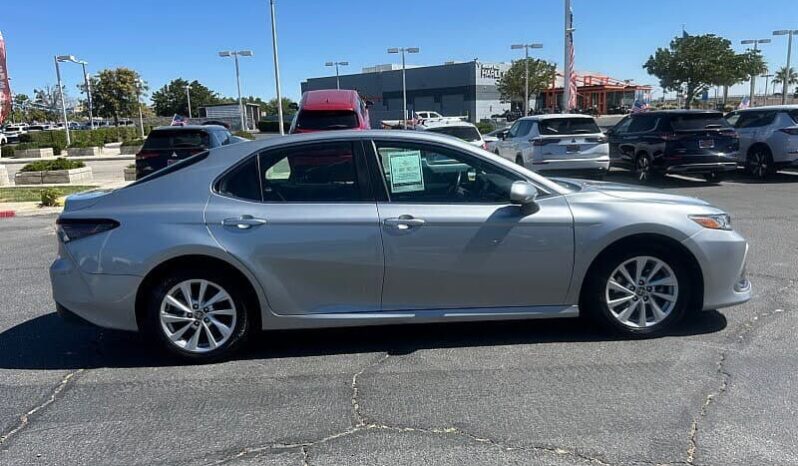 
								2023 Toyota Camry LE full									