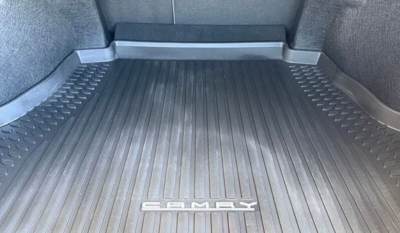 
								2023 Toyota Camry SE full									