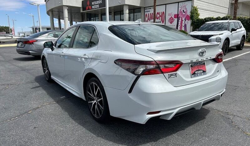 
								2023 Toyota Camry SE full									