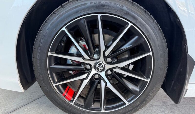 
								2023 Toyota Camry SE full									