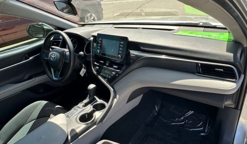 
								2023 Toyota Camry LE full									