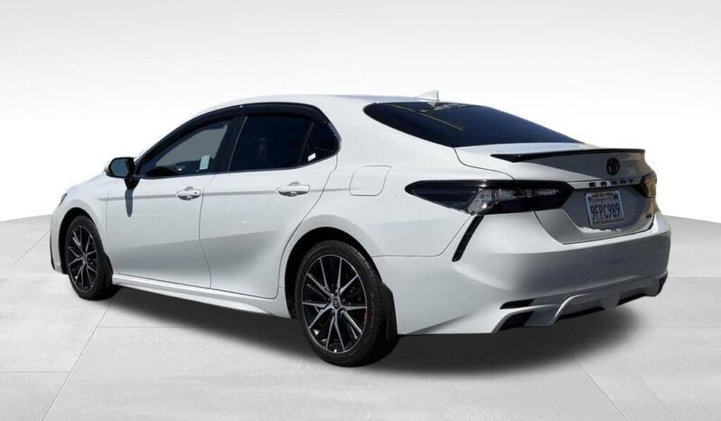 
								2023 Toyota Camry SE full									